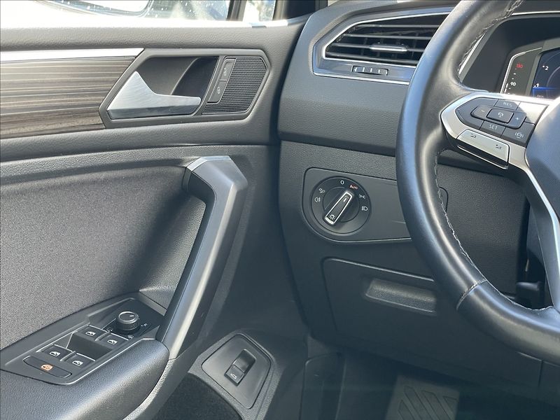 Volkswagen Tiguan Allspace 1,5 TSI DSG Elegance MatrixLED - fotka 13 z 23