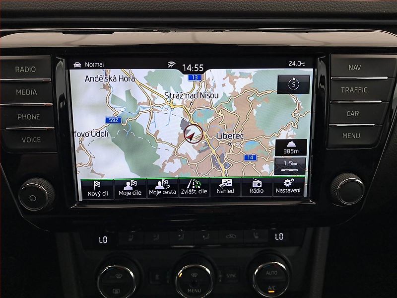 Škoda Superb (2015) Laurin&Klement 2.0 TDI 4x4 - fotka 13 z 22