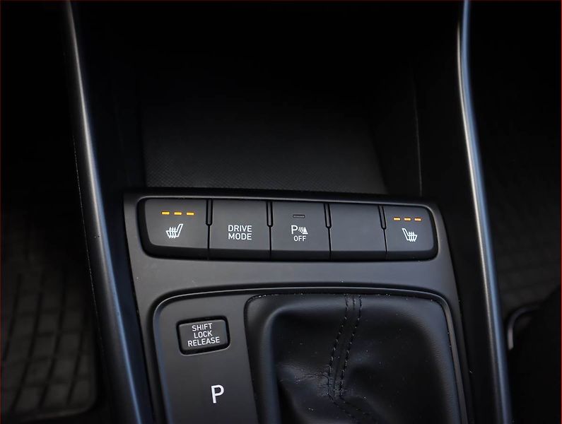 Hyundai i20 (2022) 1.0 T-GDI, Automat, Serv.kniha - fotka 20 z 21
