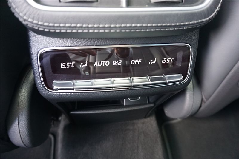 Mercedes-Benz GLS 2,9 400 d 4MATIC CZ, servisní - fotka 16 z 30
