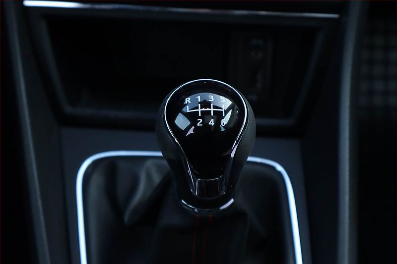 Seat Leon (2015) 1.8 TSI, Serv.kniha, Kůže - fotka 27 z 27