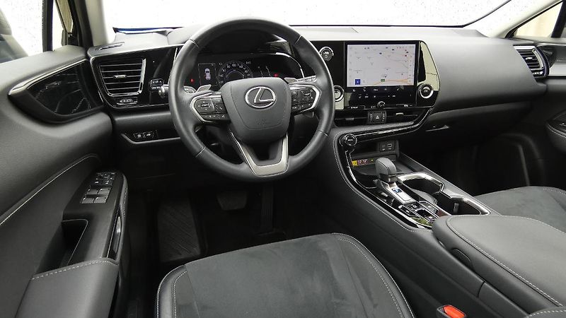 Lexus NX 350h 2.5 E-CVT Comfort Top - fotka 5 z 23