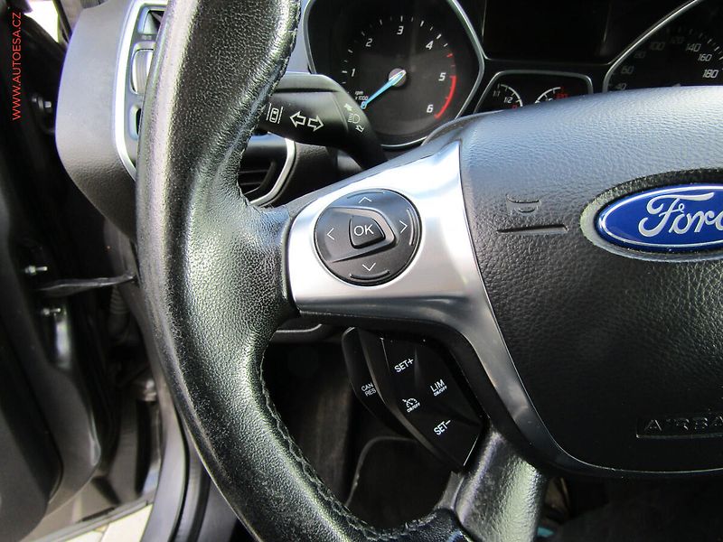 Ford Kuga (2013) 2.0 TDCi 4x4, AT, bixen, AC - fotka 13 z 17