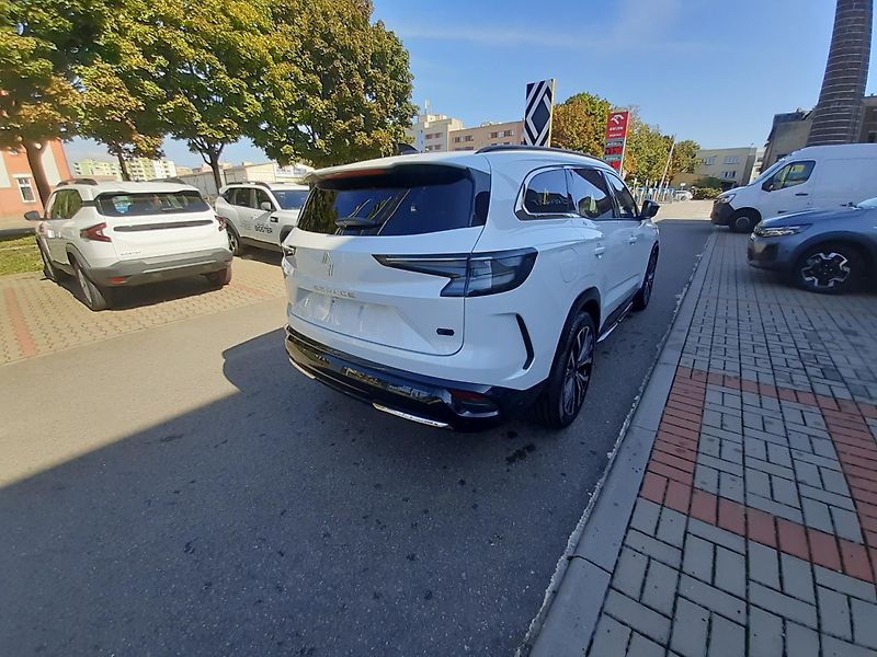 Renault Espace (2026) Iconic full hybrid E-Tech 200k - fotka 4 z 16