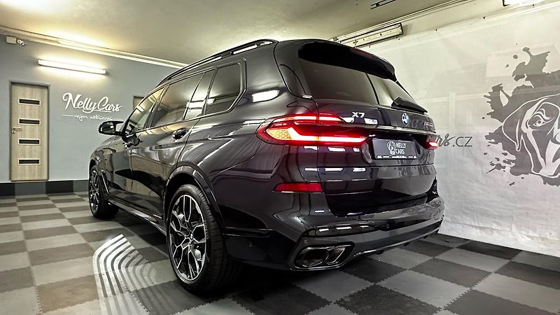 BMW X7 M60i X-DRIVE / ZÁRUKA / 7 MÍST - fotka 4 z 67