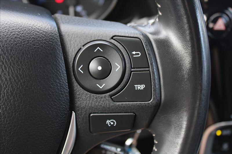 Toyota Auris 1,6 i  NOVÉ V ČR,SERVIS - fotka 17 z 30