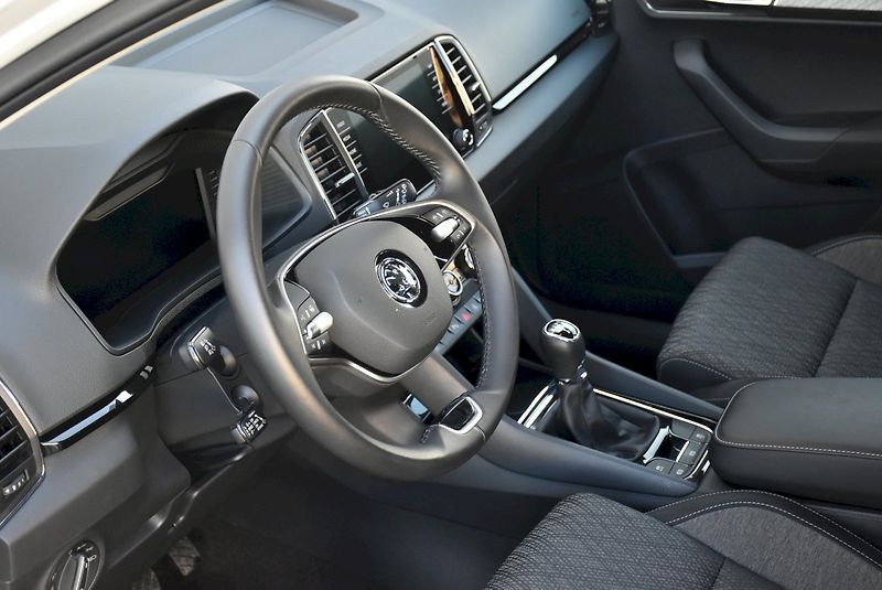 Škoda Karoq (2025) Top Selection 1,5 TSI 110 kW 6 - fotka 14 z 37