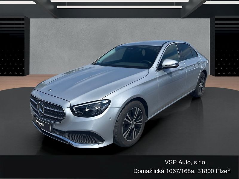 Mercedes-Benz Třídy E AVANTGARDE 220d 4MATIC - fotografie inzerátu