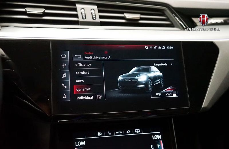 Audi Q8 e-tron 50 Q SoH 94% Kam Pano Tažné - fotka 20 z 25