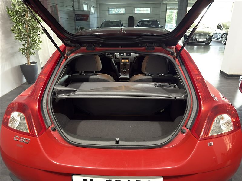 Volvo C30 1,8   i KLIMATIZACE SERVIS ALU - fotka 17 z 19