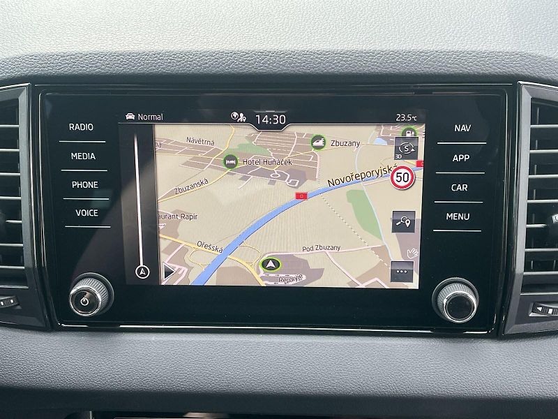 Škoda Karoq (2026) 1,5 TSI 110 KW DSG Sportline - fotka 14 z 28