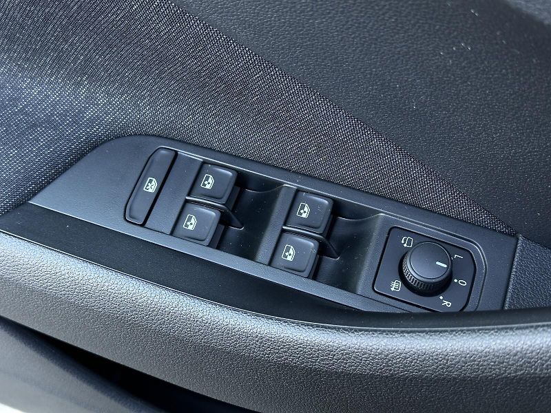 Škoda Kamiq 1.5TSi DSG 150PS LED V.Cockpit - fotka 8 z 22