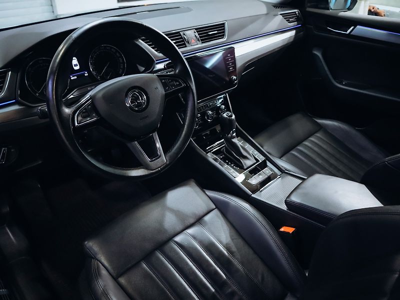 Škoda Superb 2.0TDI, Style DSG 110 kW - fotka 7 z 24