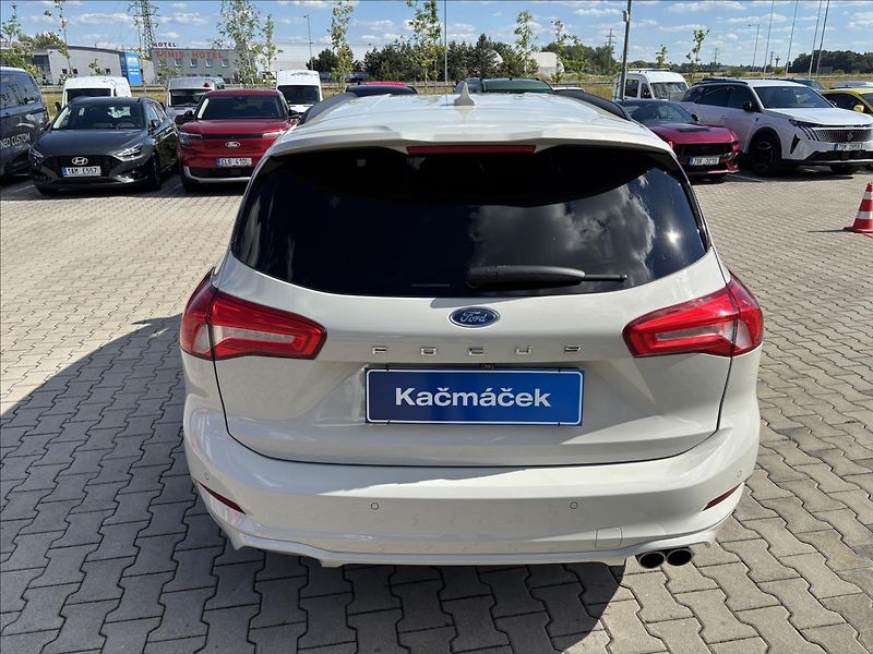 Ford Focus 1,5 EcoBlue 88 kW ST-line - fotka 4 z 43