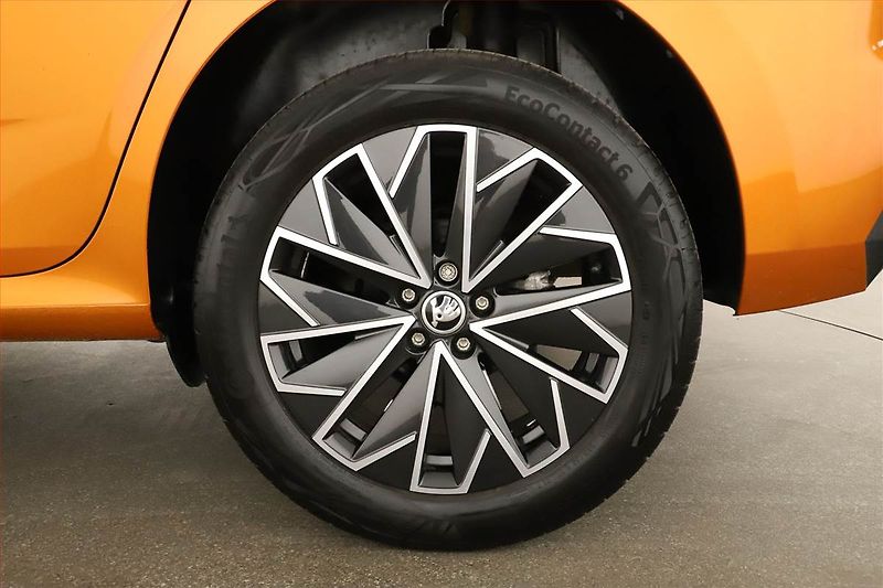Škoda Kamiq (2024) 1.0 TSI, Drive - fotka 11 z 14