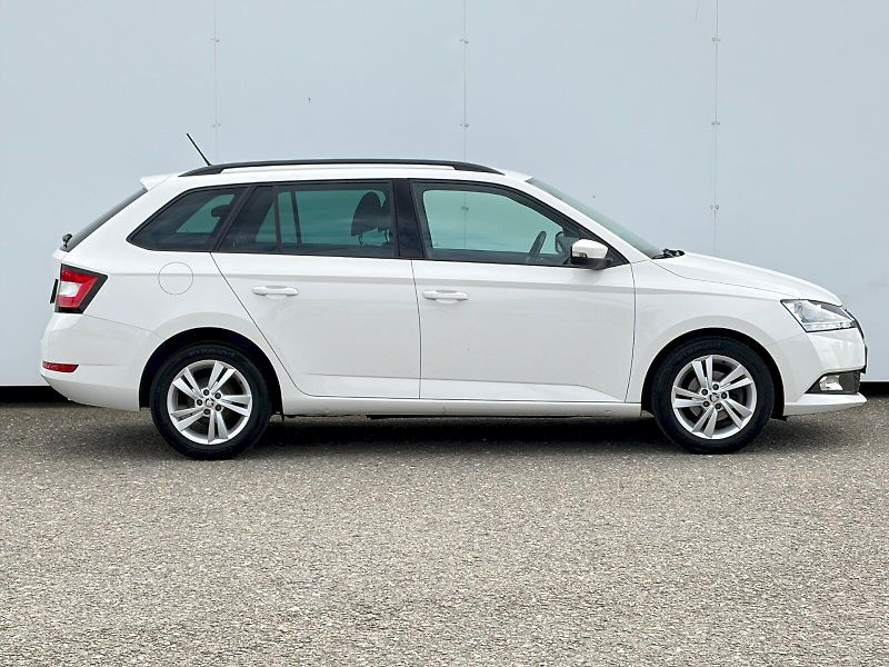 Škoda Fabia (2023) Combi 1.0 TSI / 70kW / AMBITIO - fotka 8 z 31