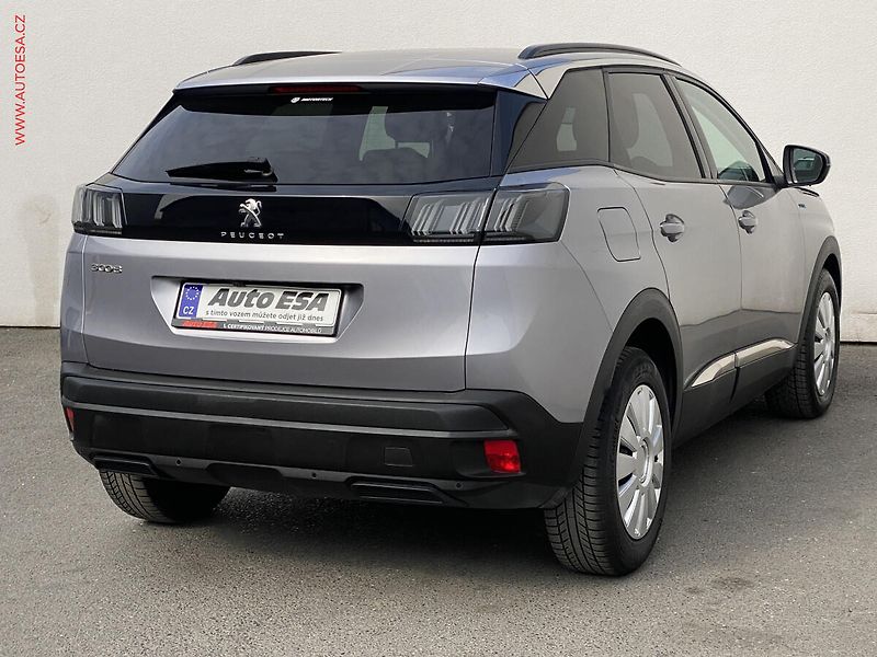 Peugeot 3008 (2021) 1.5 HDi, Style, AT, LED, navi - fotka 4 z 18