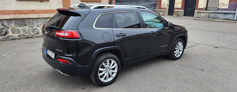 Jeep Cherokee (2015) 2.0D MJET LIMITED AWD LED DPH - fotka 5 z 54