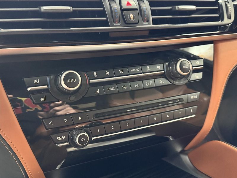 BMW X5 M BANG&OLUFSEN DVD HUD - fotka 11 z 34