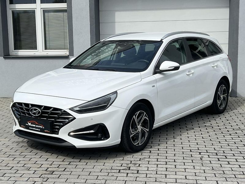 Hyundai i30 (2023) 1.5T-GDi 118kW SMART ČR NOVÉ - fotka 2 z 21