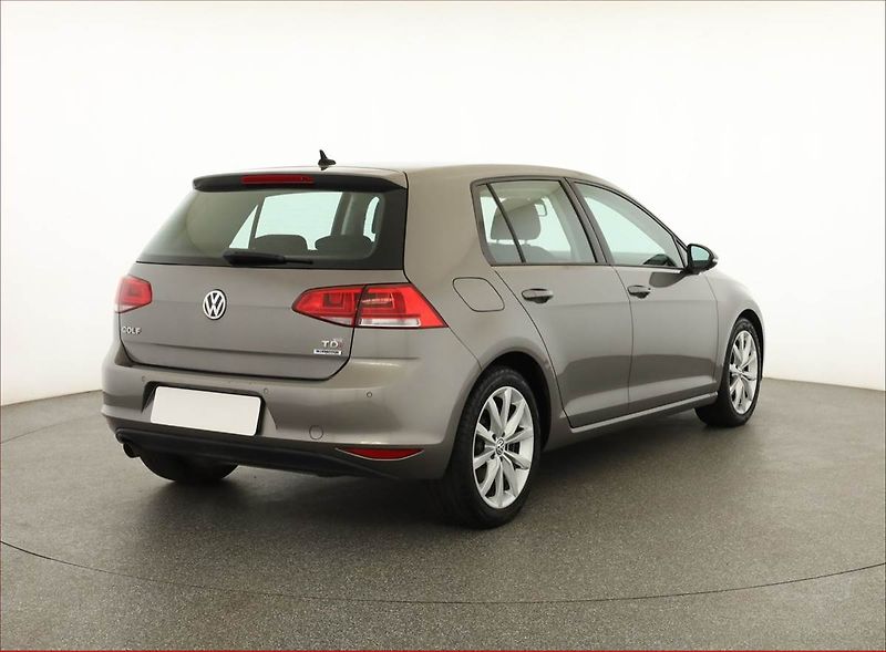 Volkswagen Golf (2015) Comfortline 1.6 TDI, Navi - fotka 5 z 17