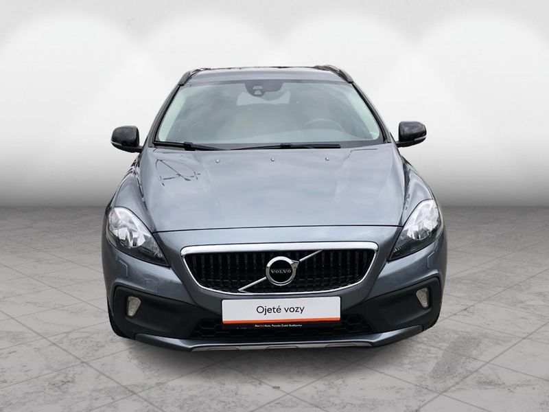 Volvo V40 D3 Cross Country - fotka 4 z 29