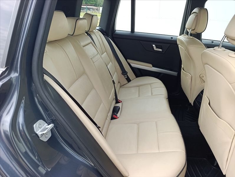 Mercedes-Benz GLK 2,1 220 REZERVOVÁNO CDi 4x4 Au - fotka 24 z 36