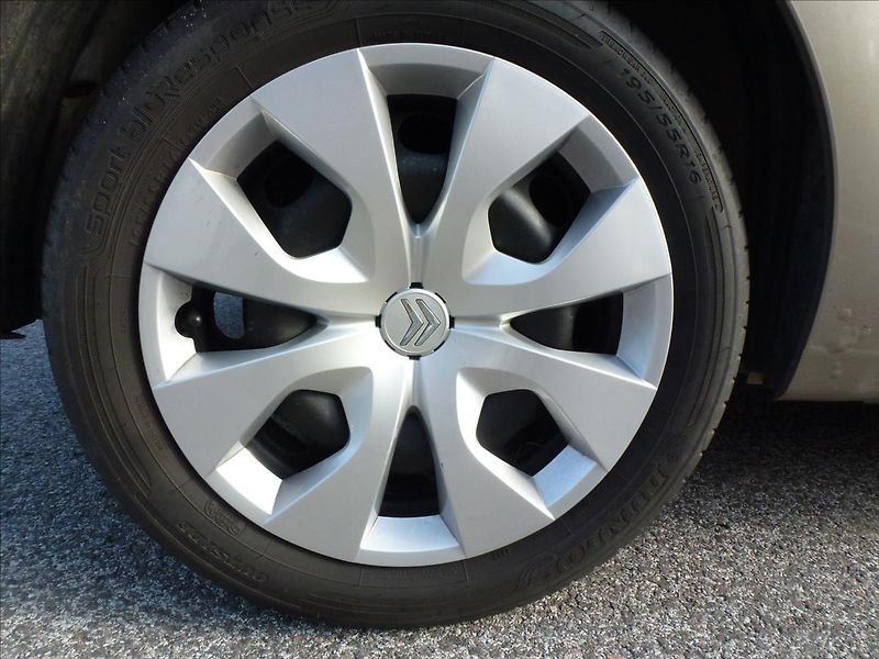 Citroën C3 Picasso 1,6 HDi Exclusive světlá kůže - fotka 41 z 47