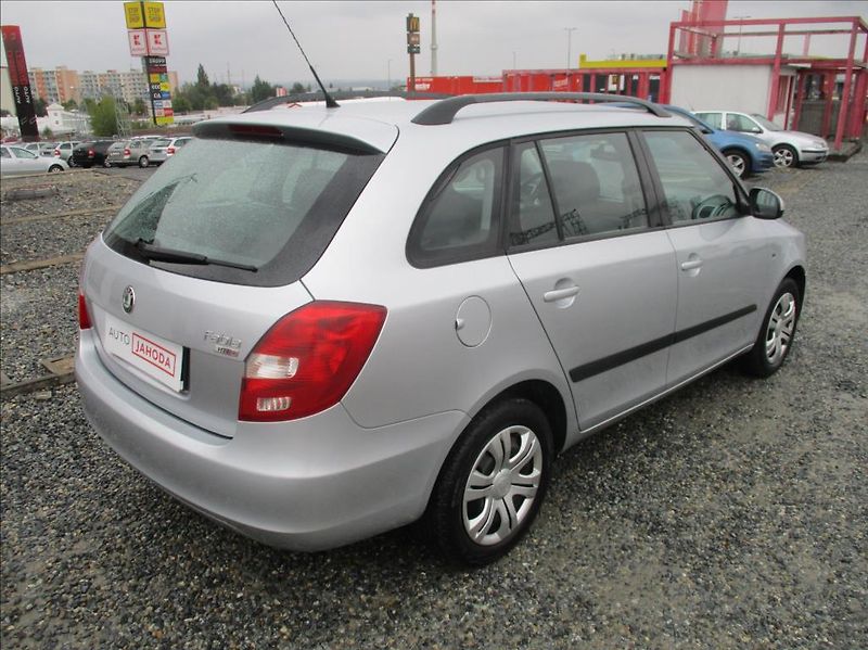 Škoda Fabia 1,2 i, digiklima, serviska, - fotka 5 z 39