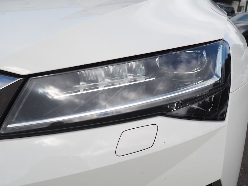 Škoda Superb (2021) 1.4 iV Hybrid L&K DSG Webasto - fotka 7 z 48