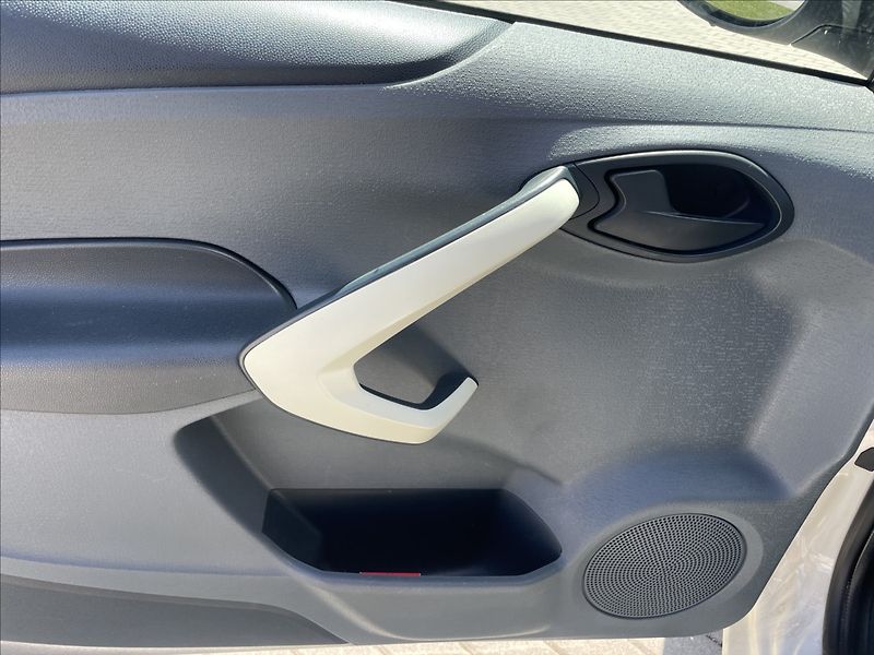 Ford Ka 1,2 i 51kw Klima, po STK - fotka 18 z 28