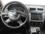 Škoda Octavia (2009) 1.6 TDi, ČR, AC, TZ, navi - náhled 13