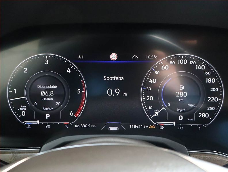 Volkswagen Touareg (2019) 3.0 TDI - fotka 11 z 24