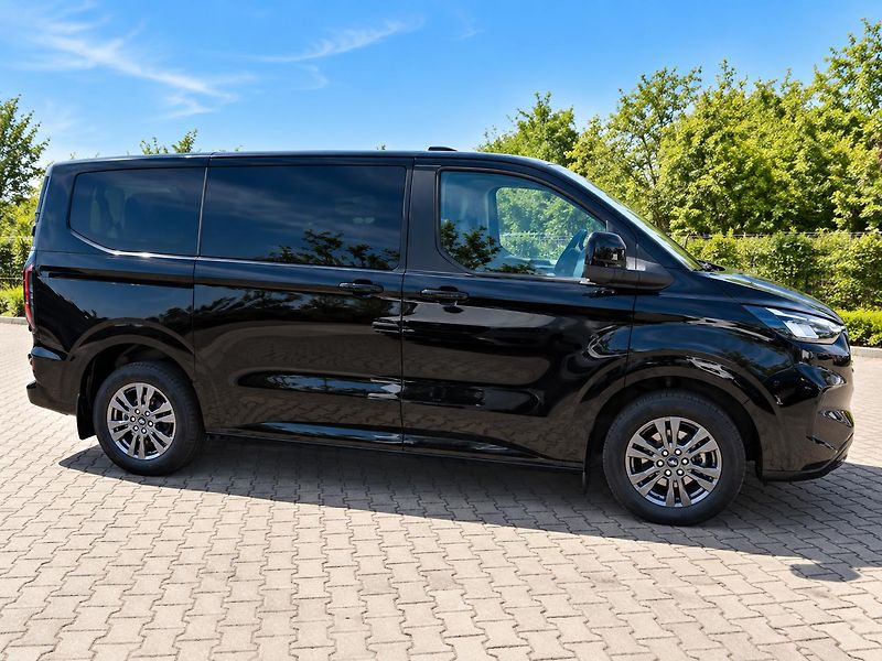 Ford Tourneo Custom 2.0d 125kW Titanium 8 míst - fotka 4 z 9