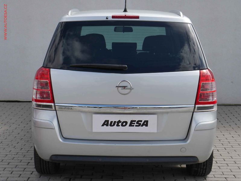Opel Zafira (2012) 1.8i, AC, výhřev sed - fotka 5 z 19