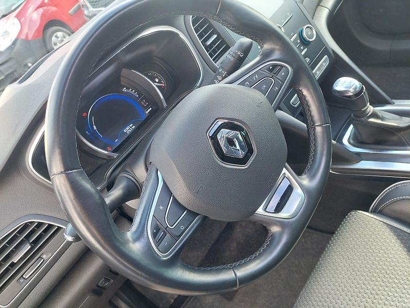 Renault Mégane (2018) IV. Bose TCe 130 - fotka 10 z 42
