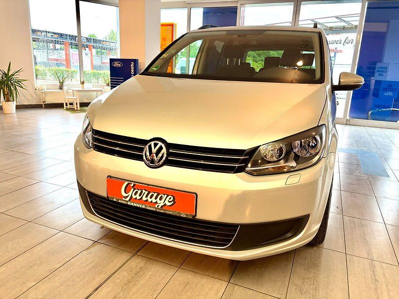 Volkswagen Touran (2011) 2.0 TDI KLIMA TEMPOMAT - fotka 2 z 15