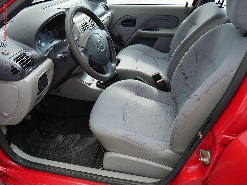 Renault Thalia (2004) 1.4i, ČR, STK8/28 - fotka 9 z 14