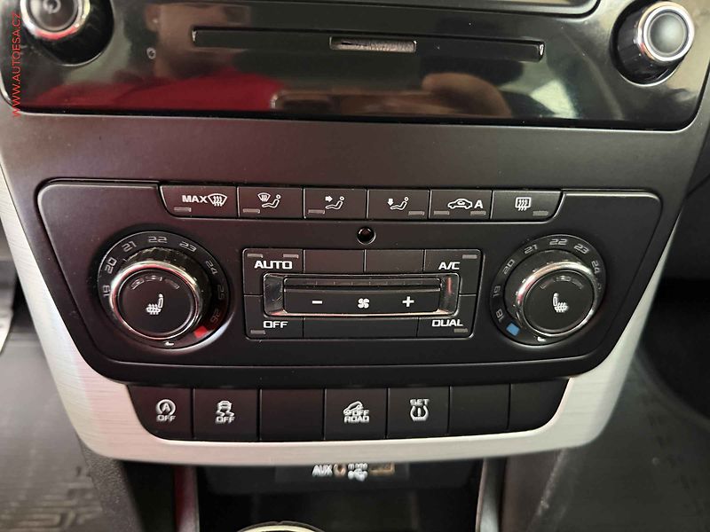 Škoda Yeti (2015) 2.0 TDi, 2.maj,ČR, AMB, TZ - fotka 13 z 18