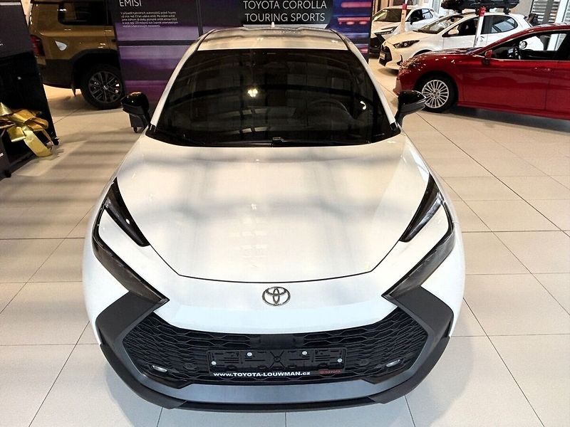 Toyota C-HR 1,8   Style PHEV - fotka 2 z 10