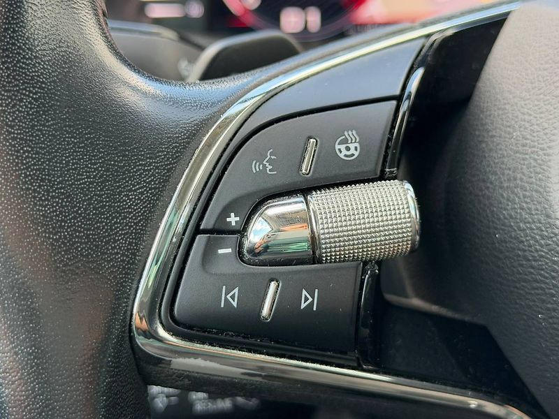 Škoda Superb combi 2,0 TDI 110 kW 7° DSG - fotka 21 z 30
