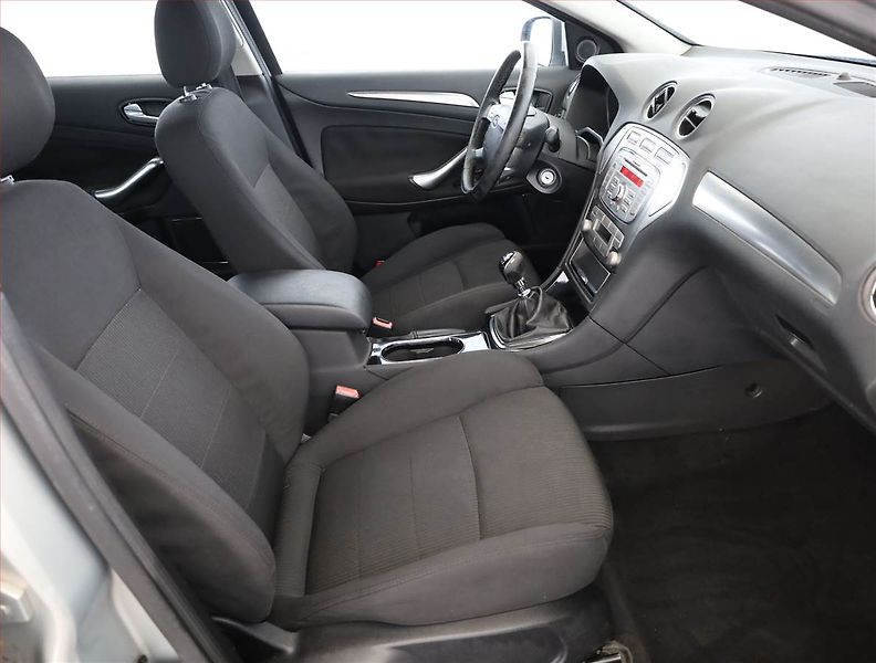 Ford Mondeo (2010) 1.8 TDCi, Serv.kniha, nová STK - fotka 7 z 13