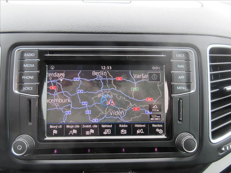 Seat Alhambra 2,0 TDI DSG 7Míst Xenon Style - fotka 13 z 20