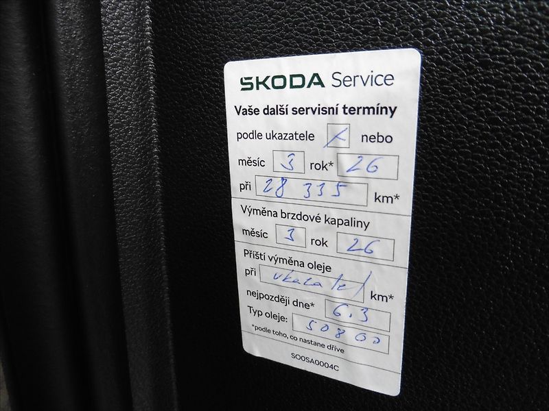Škoda Karoq 2,0 TDi Style 4x4 DSG, nové ČR - fotka 19 z 24