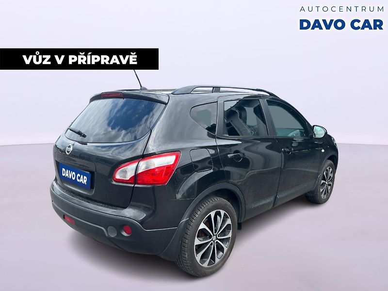 Nissan Qashqai 1,6 I 86KW Klima Panorama Tažn - fotka 3 z 12