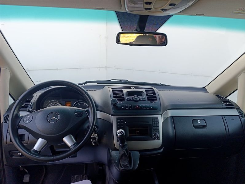 Mercedes-Benz Viano 3,0 CDi Automat SPANÍ 7míst - fotka 15 z 31