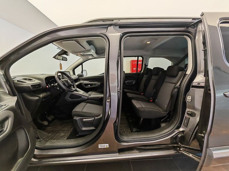 Toyota ProAce City 1.2T 110k  Family - fotka 20 z 35