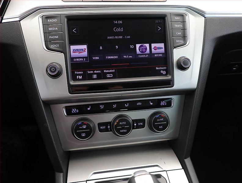 Volkswagen Passat (2015) Comfortline 2.0 TDI, Automat - fotka 10 z 17