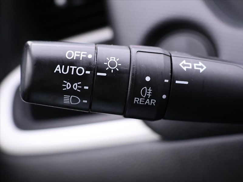 Honda Jazz 1,5 e:HEV 72kW Elegance CVT - fotka 19 z 33