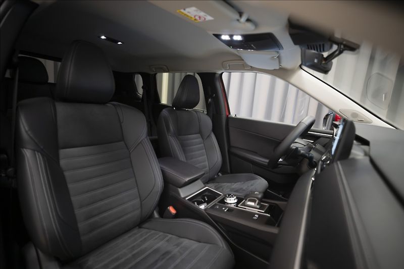 Mitsubishi Outlander 2,4 PHEV INVITE 1728 KM 2x ALU - fotka 10 z 44